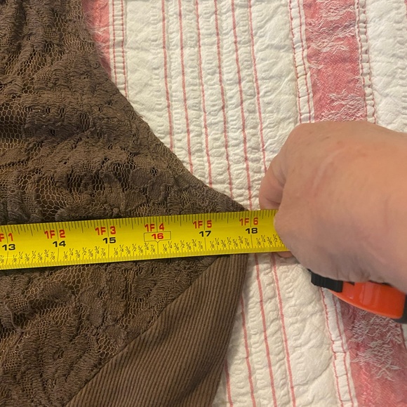 BKE (Buckle) Boutique zip front lace vest. Size L - Picture 8 of 10